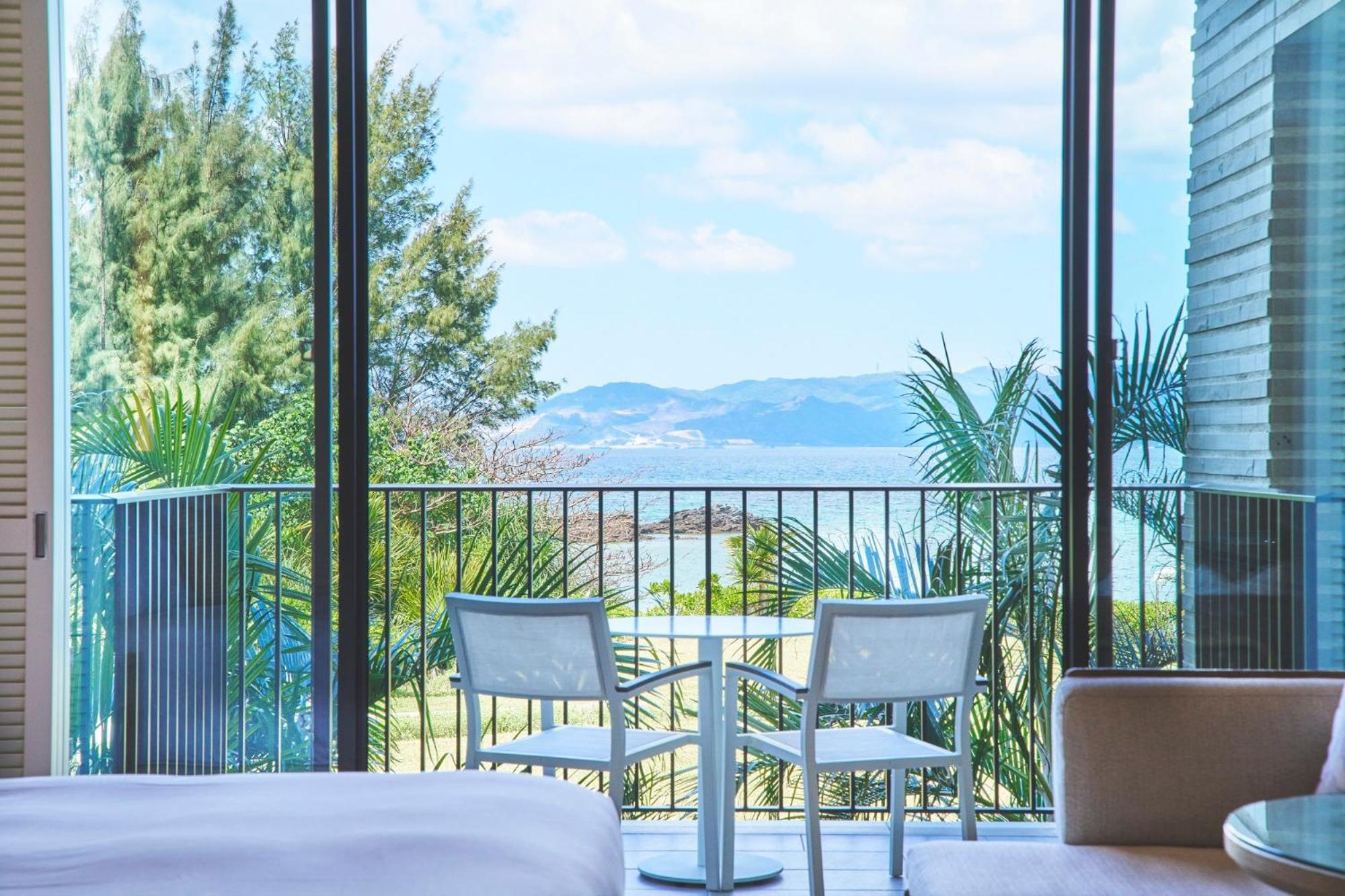 Hotel Halekulani Okinawa à Onna Extérieur photo